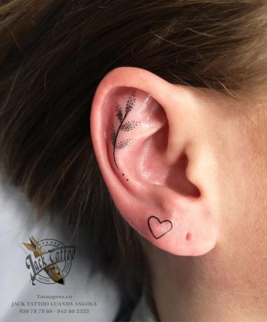Tattoo na atras orelha