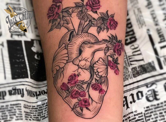 Tattoo de coração ramificação da vida