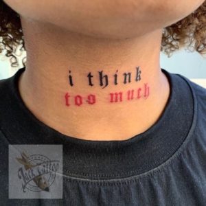 Tatuagem no pescoço homem 